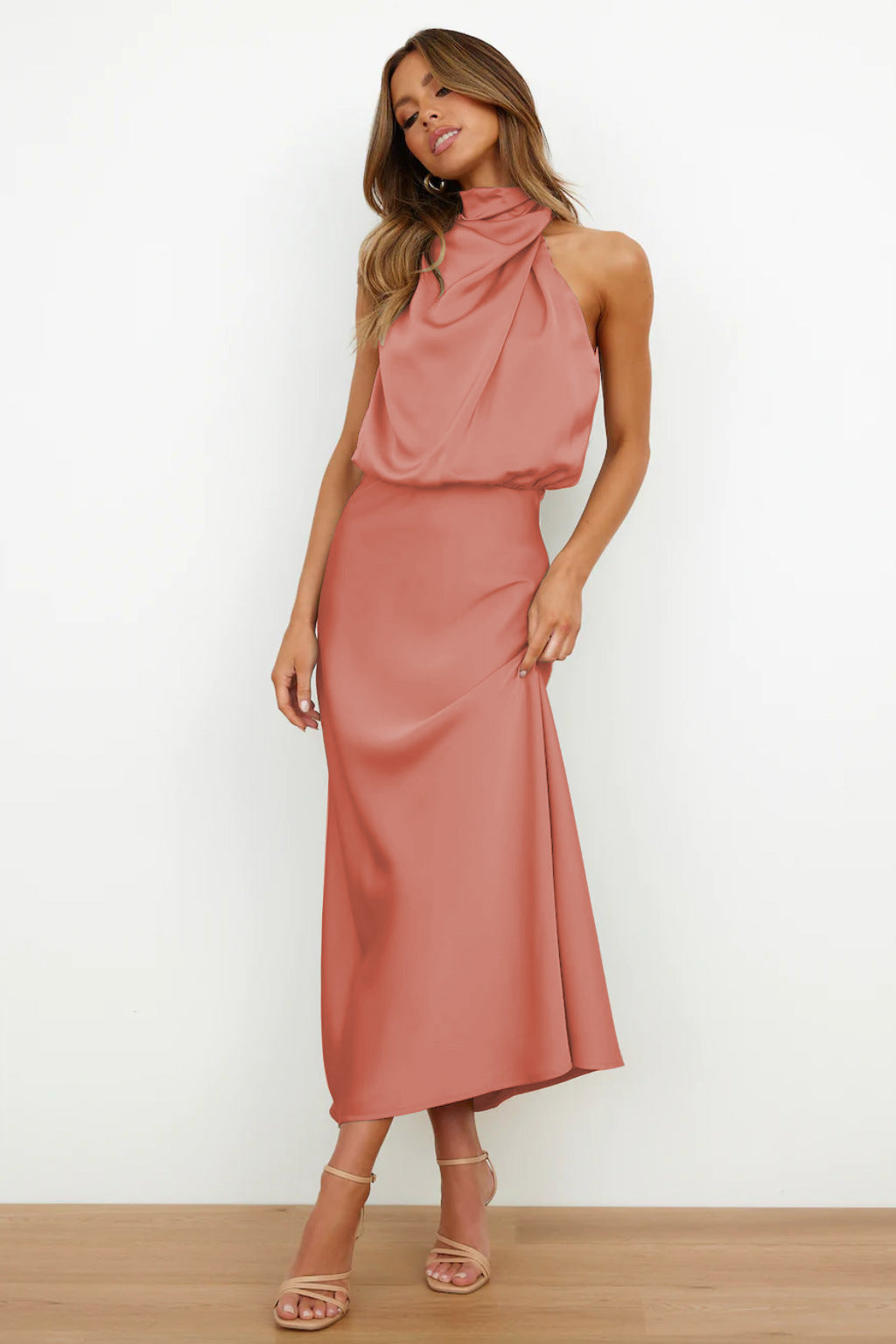 Melira - Regal High-Collar Maxi Dress - Light Green