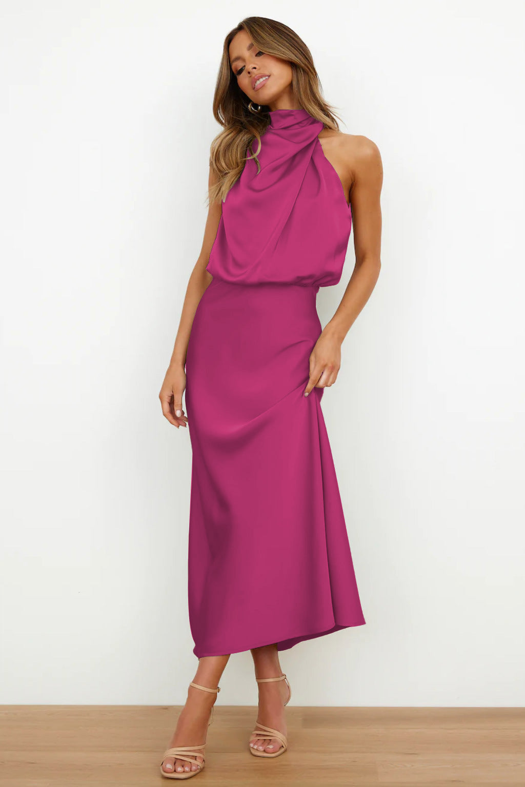 Melira - Regal High-Collar Maxi Dress - Light Green