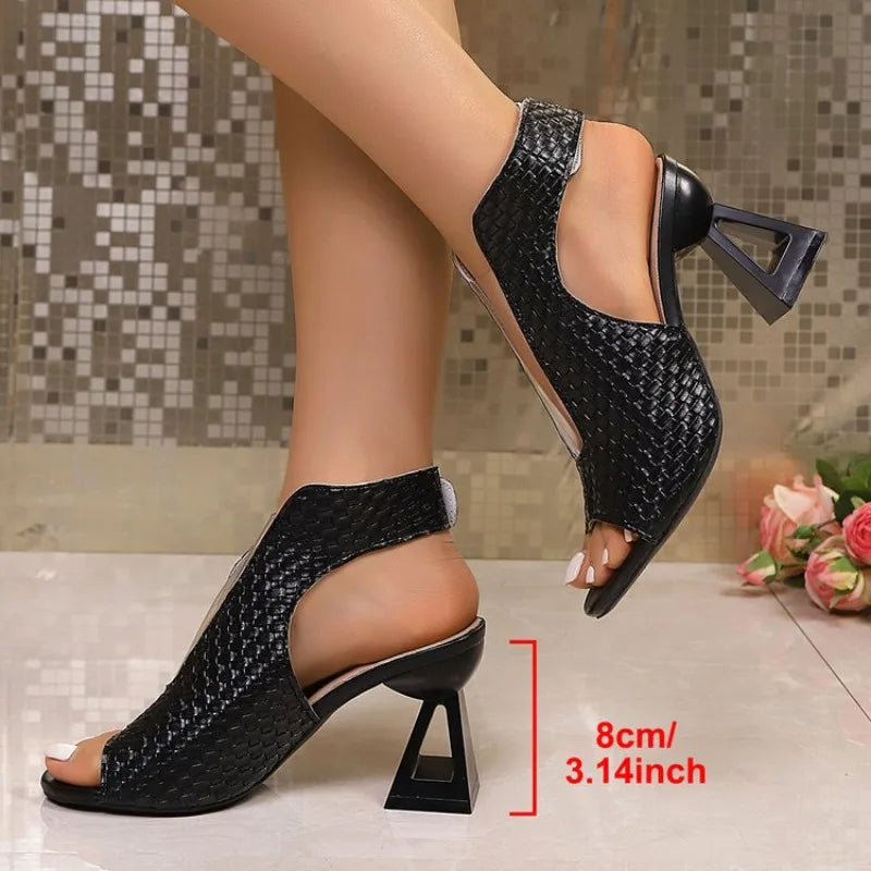 Lira - Structured Block-Heel Slingback Sandal - Gold