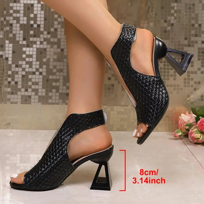 Lira - Structured Block-Heel Slingback Sandal - Gold