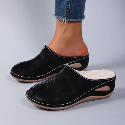 Arisca - Plush Slip-On Slippers - Blue