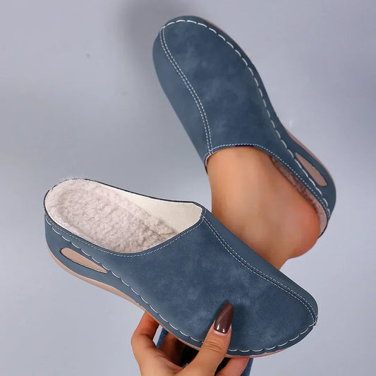 Arisca - Plush Slip-On Slippers - Blue