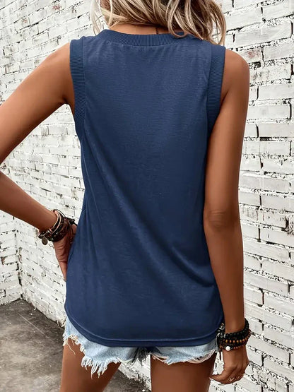 Megan - Soft-Touch Sweetheart T-Shirt - Black