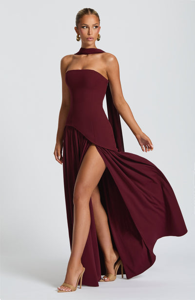 Rynellea - Elegant Strapless Evening Dress - Burgundy