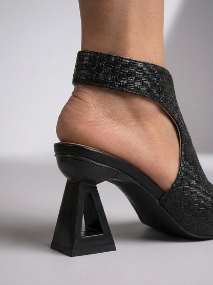 Indie - Cushioned Slingback Heels - Black